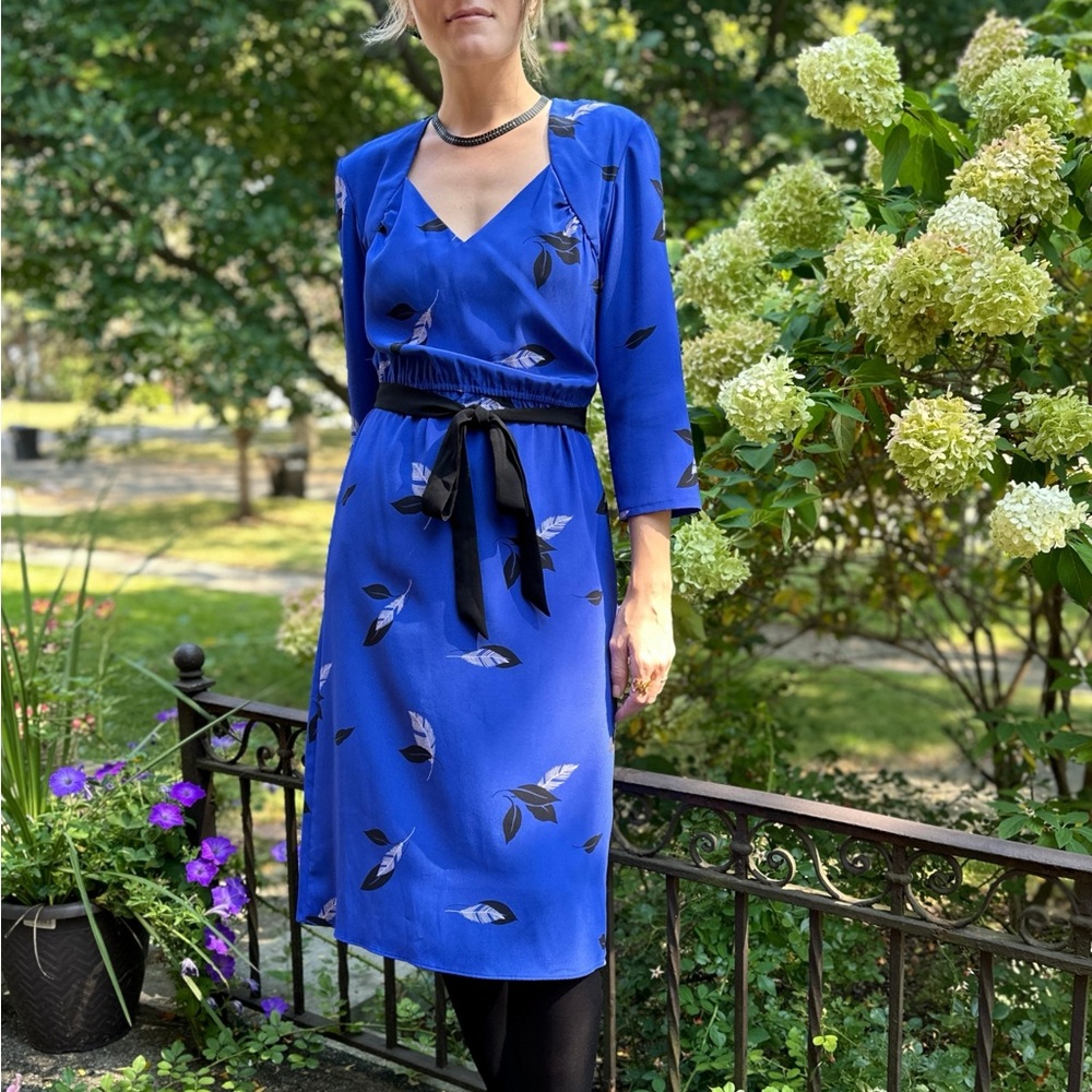 1989s Blue Feather Print Dress - Picture 4 of 9